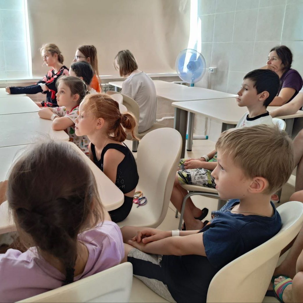 Молодежный совет ДГКБ им. З.А. Башляевой рассказал пациентам о ЗОЖ