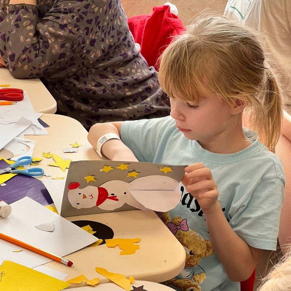 Пациенты ДГКБ им. З.А. Башляевой готовятся к Новому году