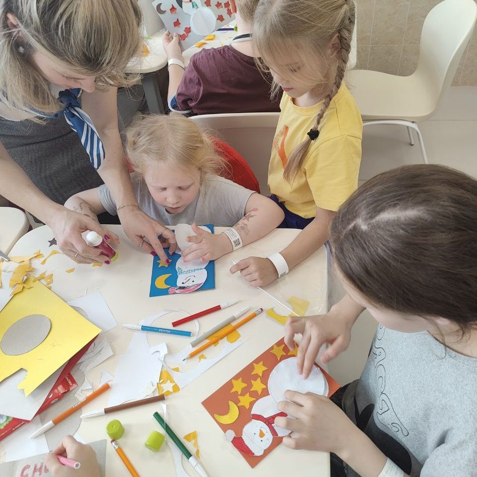 Пациенты ДГКБ им. З.А. Башляевой готовятся к Новому году