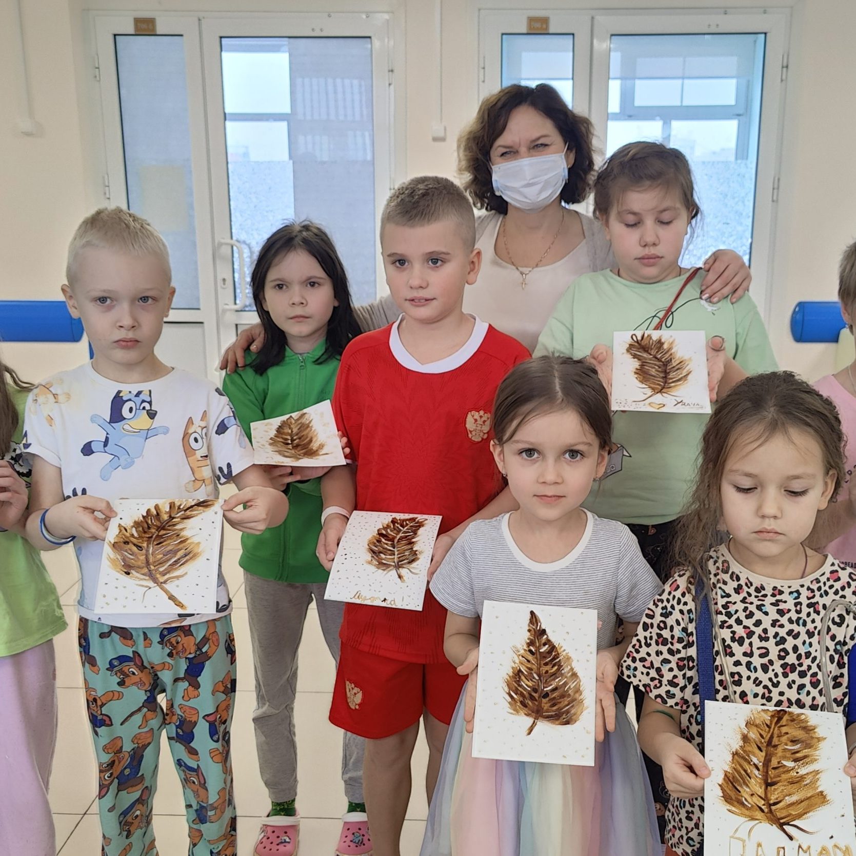 Пациенты ДГКБ им. З.А. Башляевой создают необычные картины