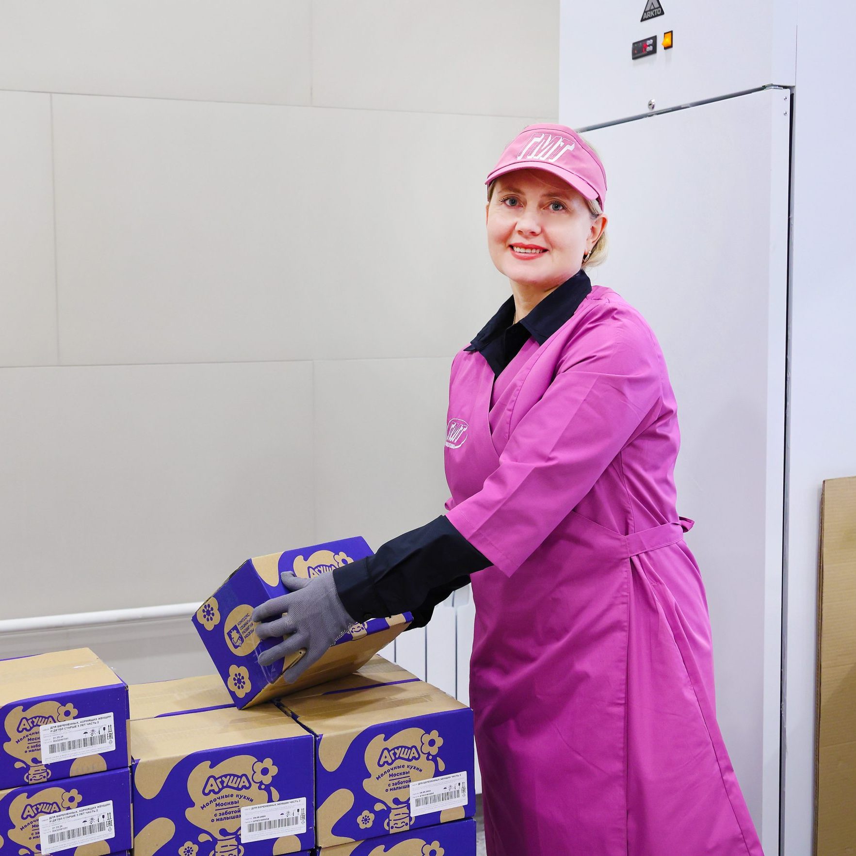 Вице-мэр Ракова: за прошедший год москвичи получили на молочно-раздаточных пунктах почти 50 млн продуктовых наборов