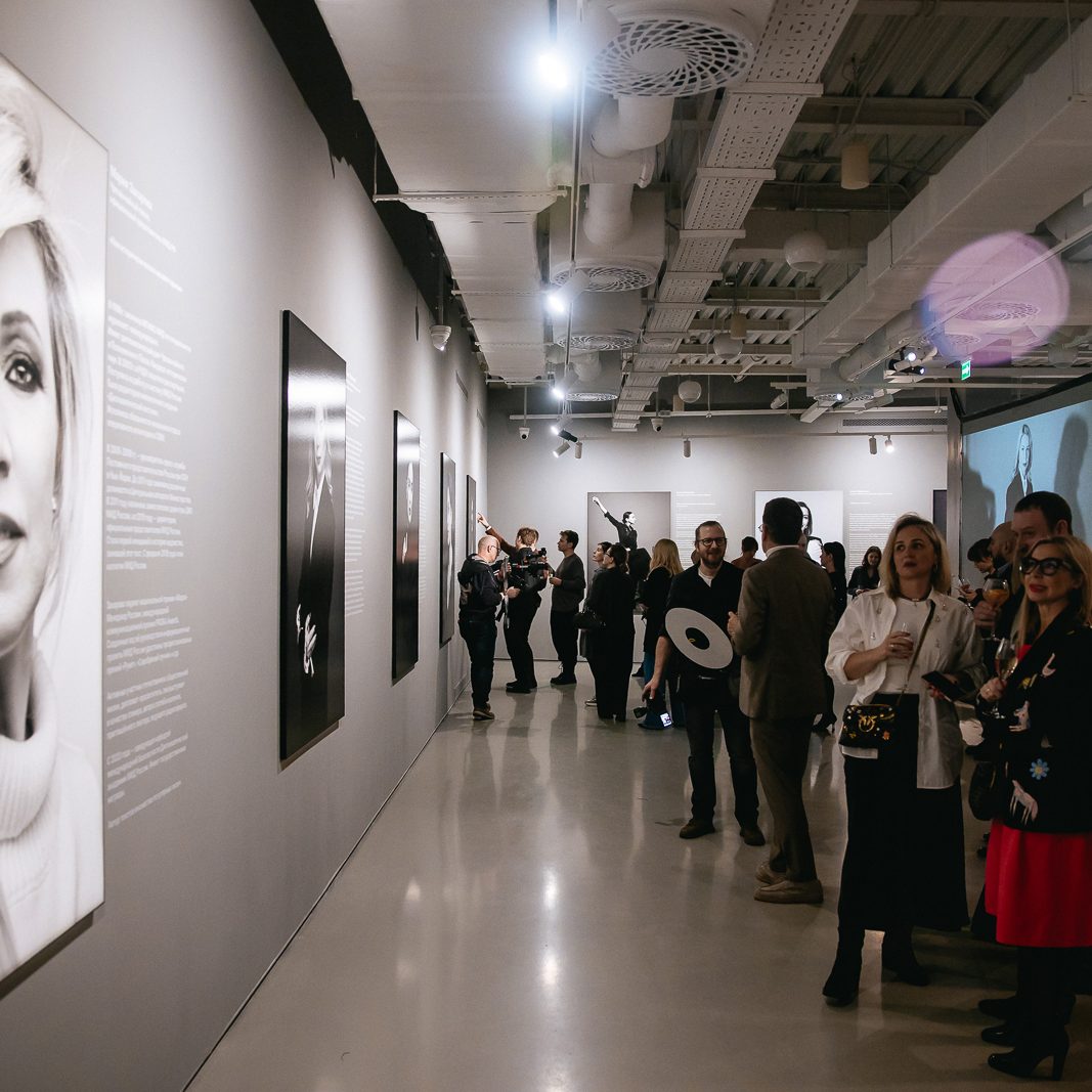 Анастасия Ракова рассказала об открытии фотовыставки Комплекса социального развития Москвы