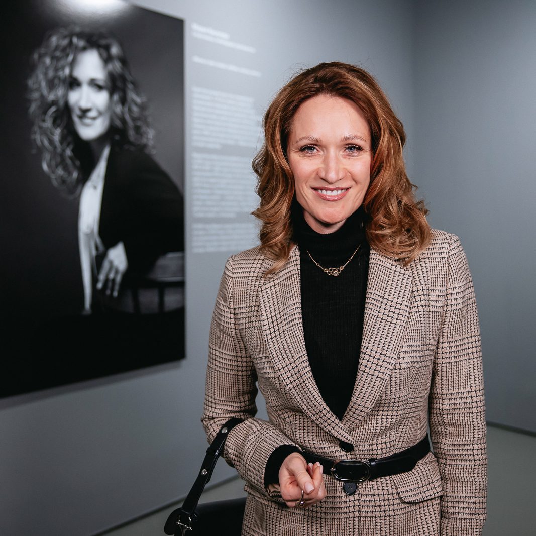 Анастасия Ракова рассказала об открытии фотовыставки Комплекса социального развития Москвы