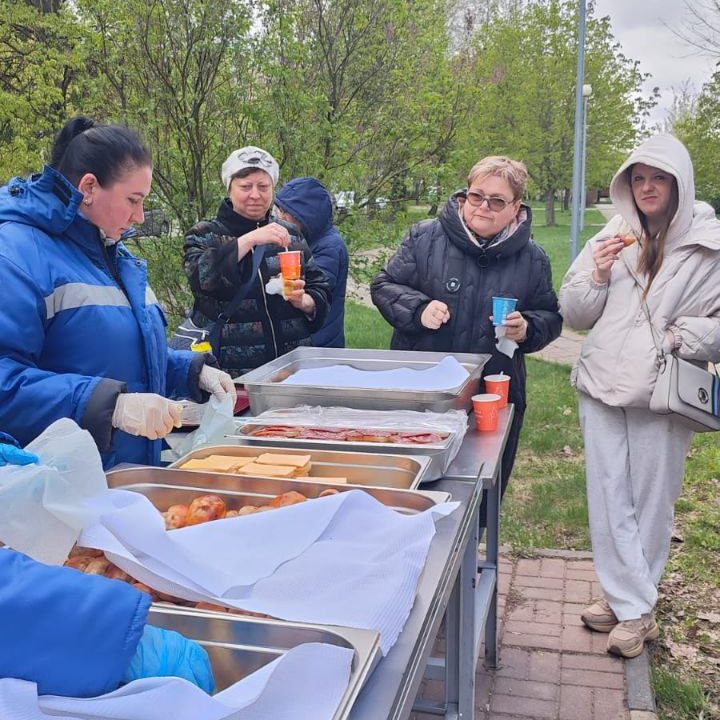 Наш субботник: продолжаем приводить территорию в порядок