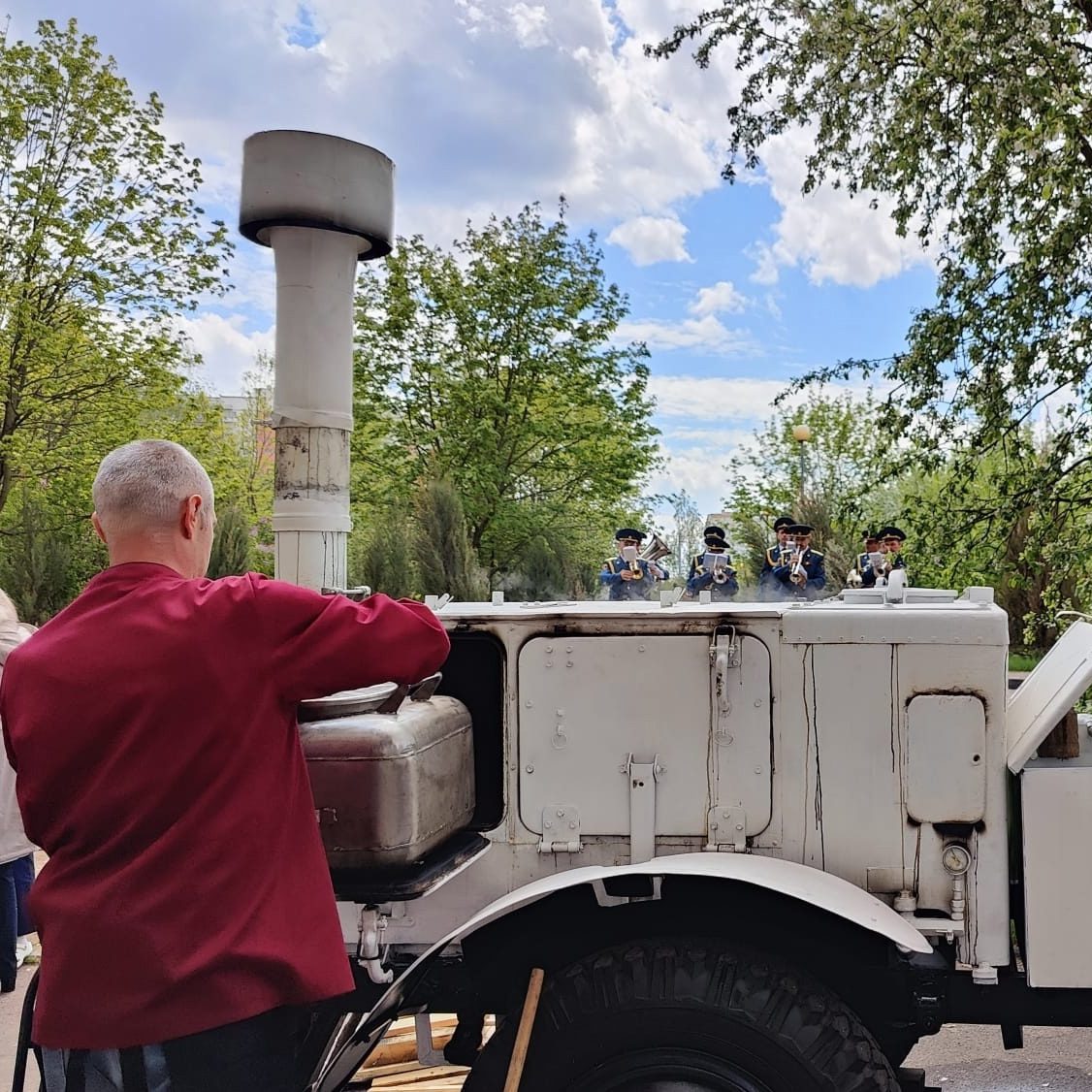 Торжественное шествие по Аллее Славы