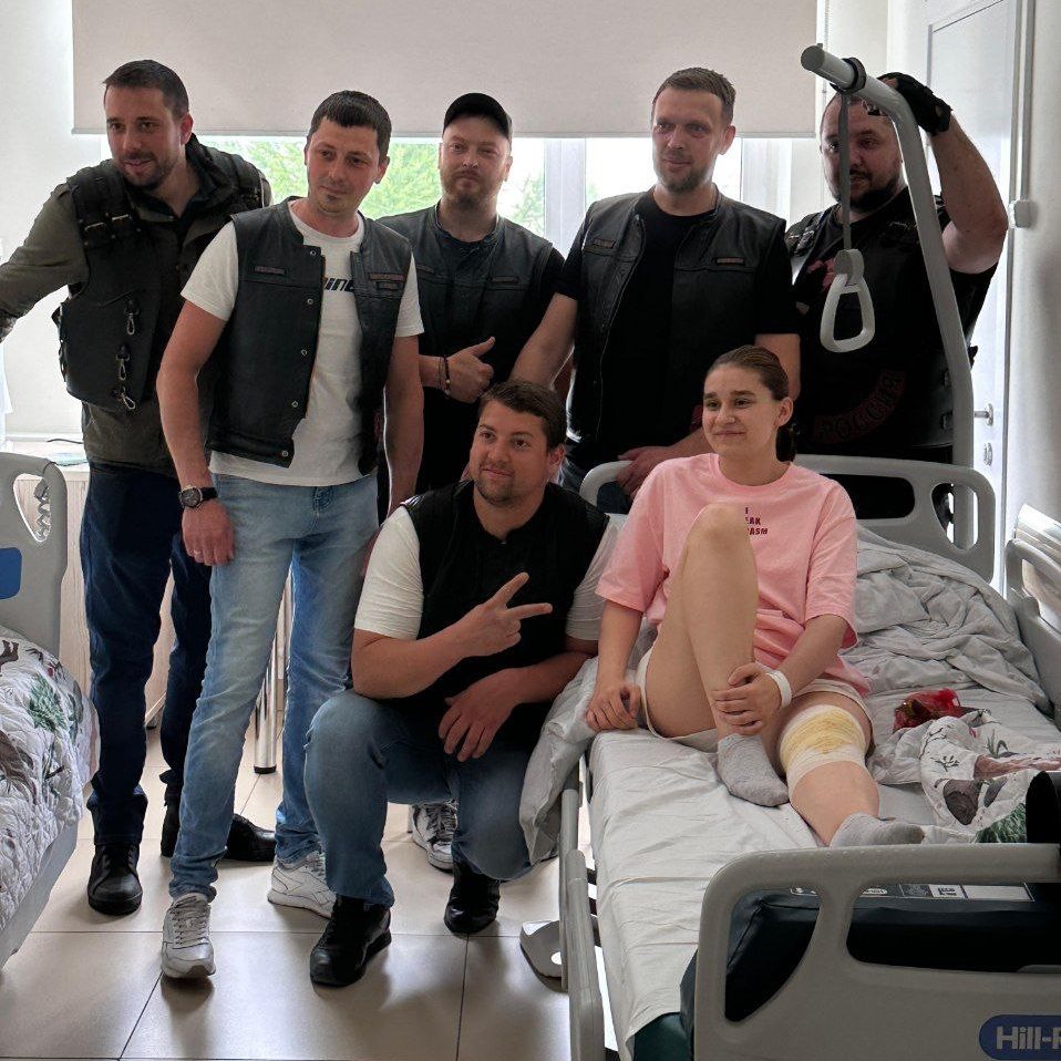 «Ночные волки» поздравили пациентов с Днем защиты детей