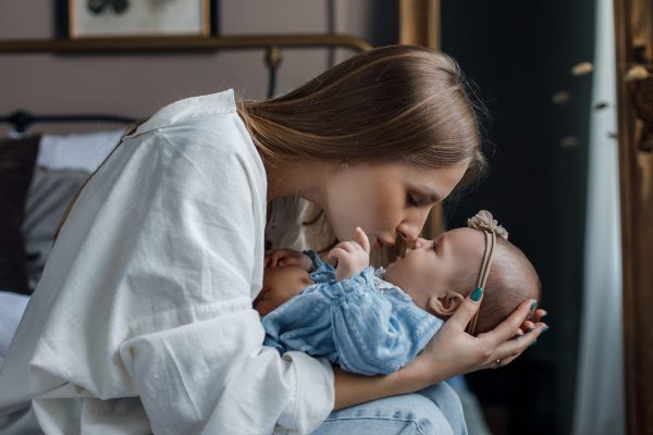 scastlivaa-zensina-s-rebenkom